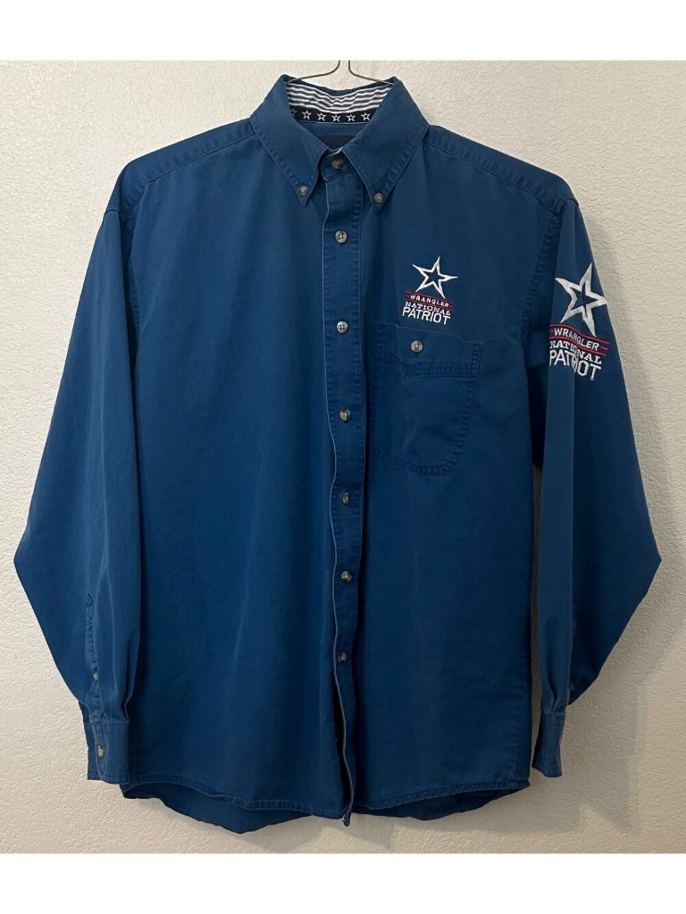 Wrangler National Patriot Men's Blue Button-Up Long Sleeve Shirt Star Size M?
